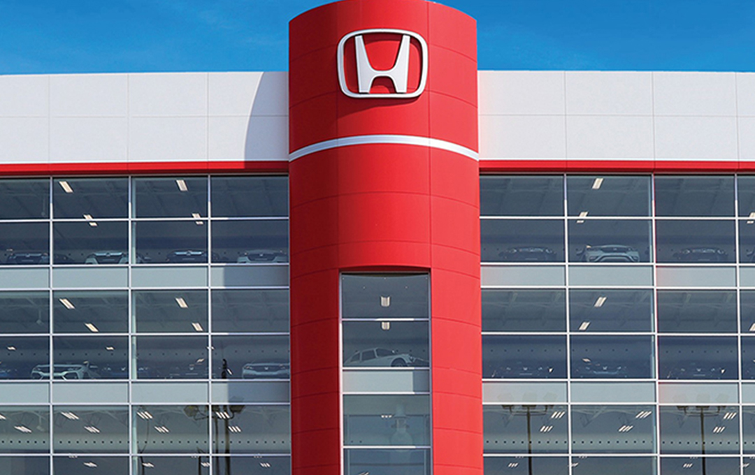 Extérieur du concessionnaire Honda.